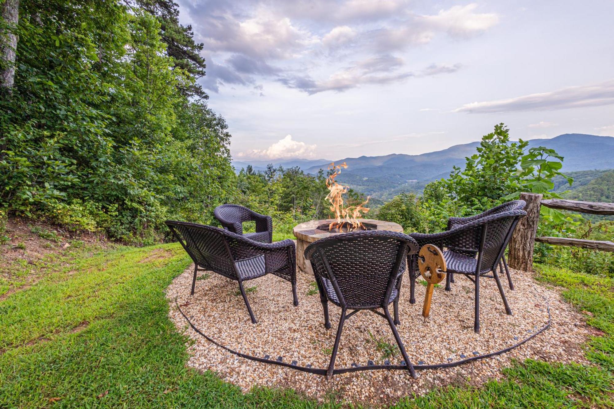 Stunning Mtn. Views! 4Br With All The Amenities! - Vista Vibes- Bryson City Exterior photo